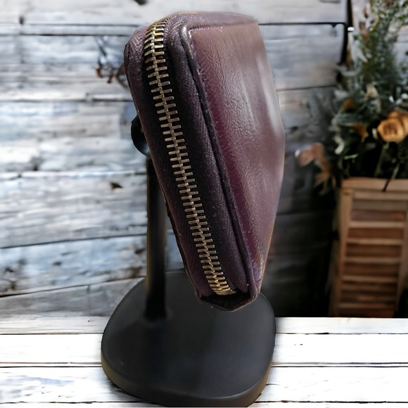 *GVY* YSL EUC Belle De Jour Zip Around Wallet Purple Textured Patent Calfskin - Picture 6 of 16